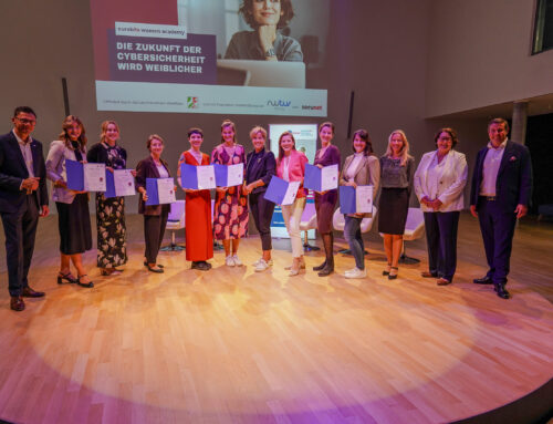 Ministerin Mona Neubaur würdigt Abschluss der eurobits women academy (ewa)